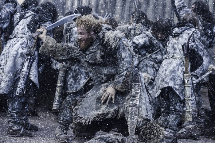 Kristofer Hivju in battle during winter