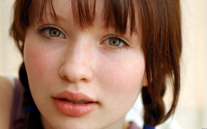 Emily Browning Portrait