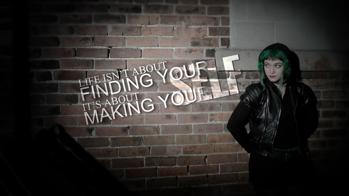 Mary Elizabeth Winstead on brick wall background