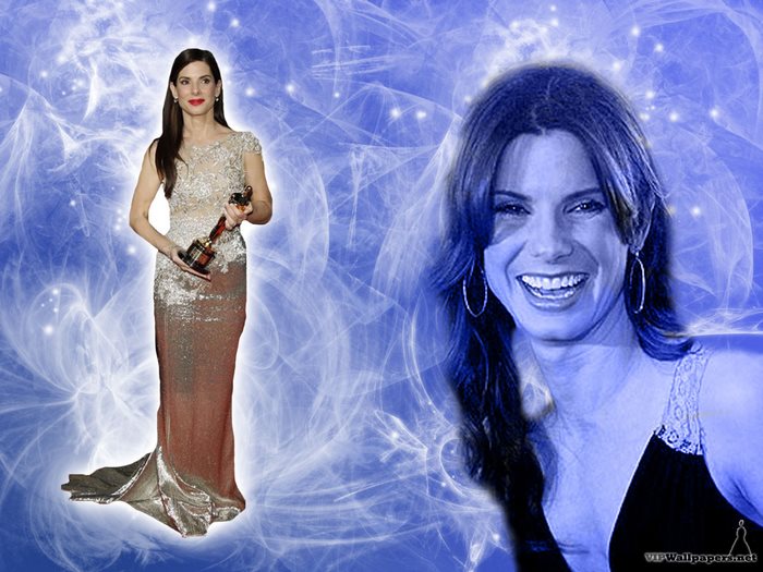 Sandra Bullock holding an award
