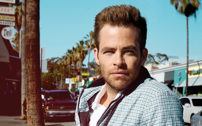 Chris Pine on a street in Los Angeles