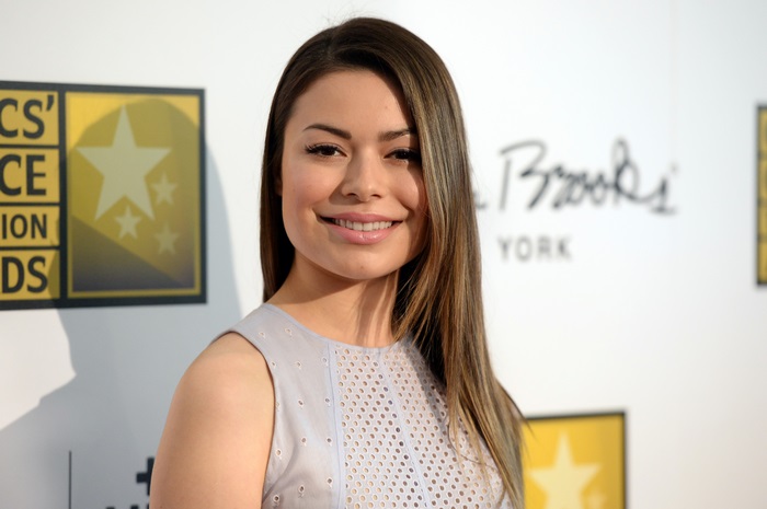 Miranda Cosgrove at Critics' Choice Awards