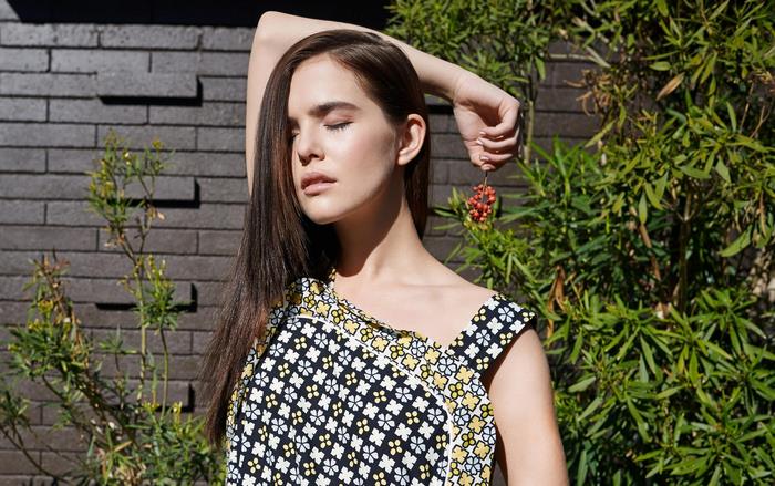 Zoey Deutch with red berries