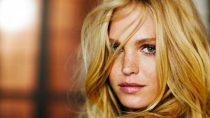 Erin Heatherton portrait with blonde hair and green eyes