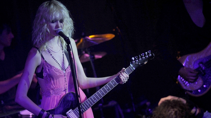 Taylor Momsen performing live