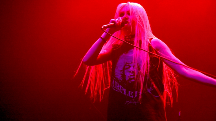 Taylor Momsen performing on stage