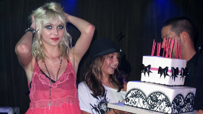 Taylor Momsen at a birthday party