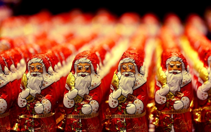 Lindt Chocolate Santa Claus figures