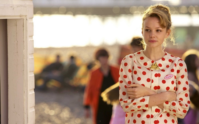 Carey Mulligan in a polka dot dress