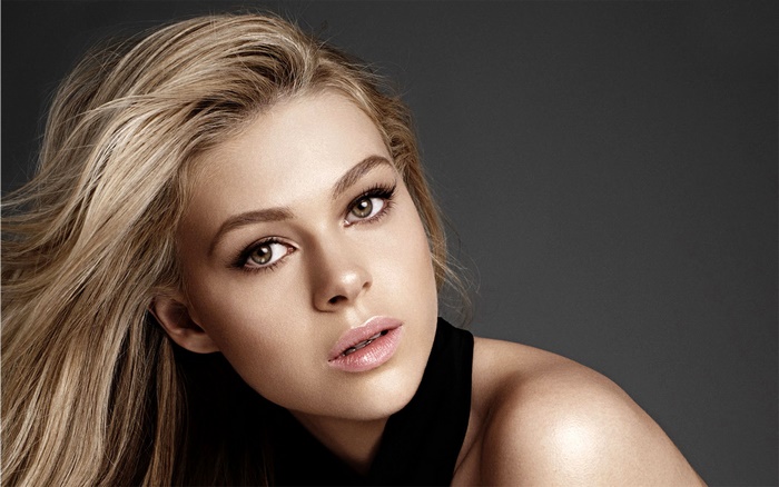 Nicola Peltz