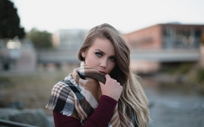 Woman wearing a scarf outdoors
