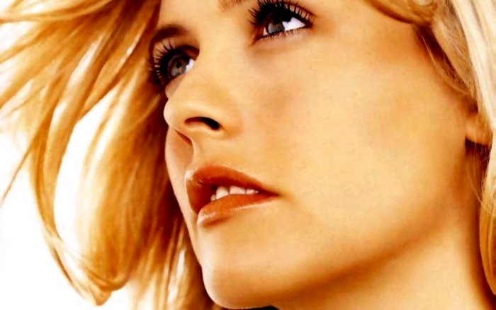 Alicia Silverstone close-up portrait
