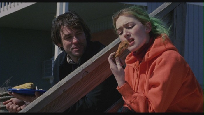 Jim Carrey and Kate Winslet in Eternal Sunshine of the Spotless Mind