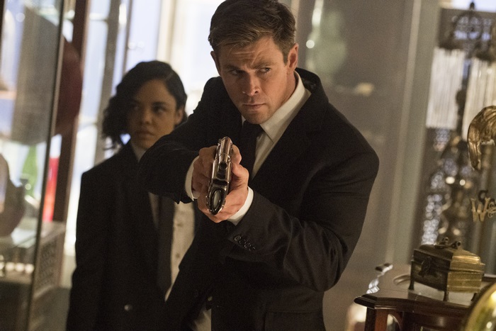 Chris Hemsworth and Tessa Thompson in Men in Black: International