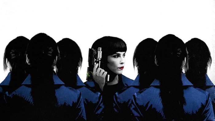 Noomi Rapace with Gun