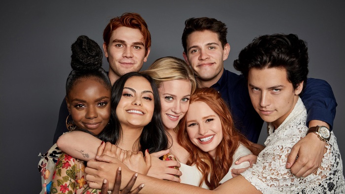 Riverdale cast group photo