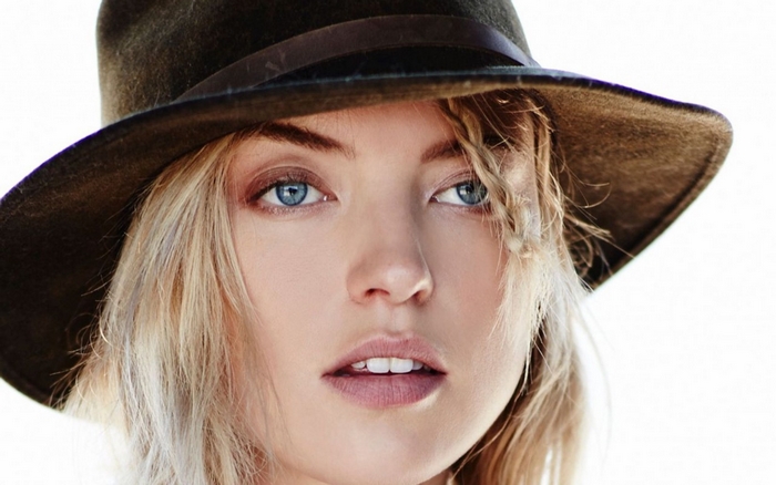 Martha Hunt wearing a hat