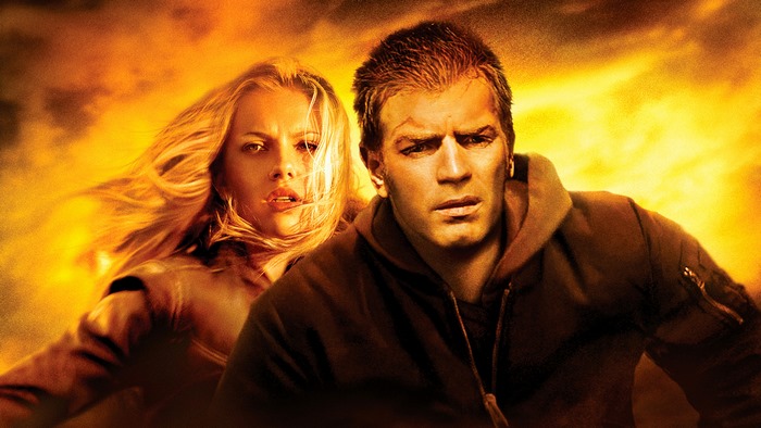Ewan McGregor and Scarlett Johansson in The Island