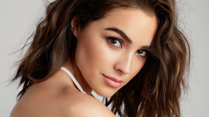 Olivia Culpo Portrait