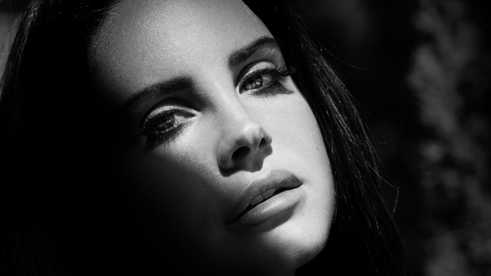 Lana Del Rey close-up portrait