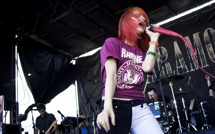 Hayley Williams performing on stage