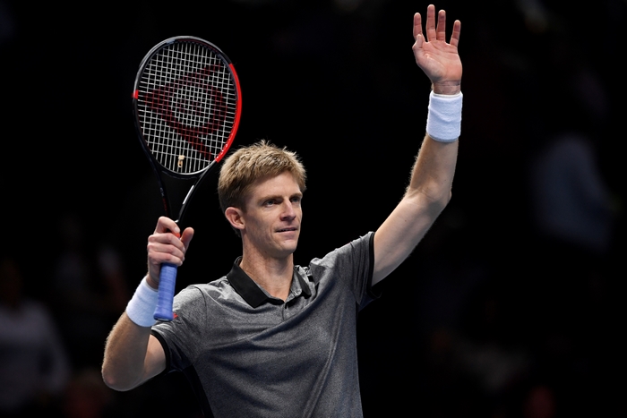 Kevin Anderson holding a tennis racket