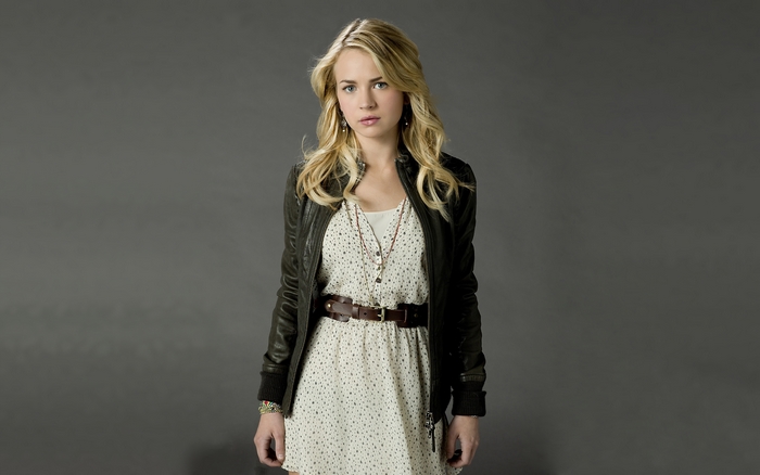 Britt Robertson