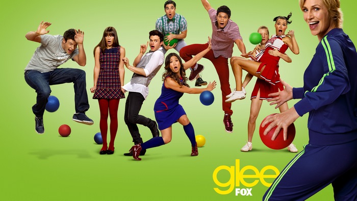 Glee Cast playing dodgeball