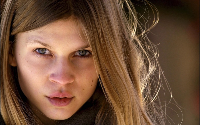 Clémence Poésy portrait