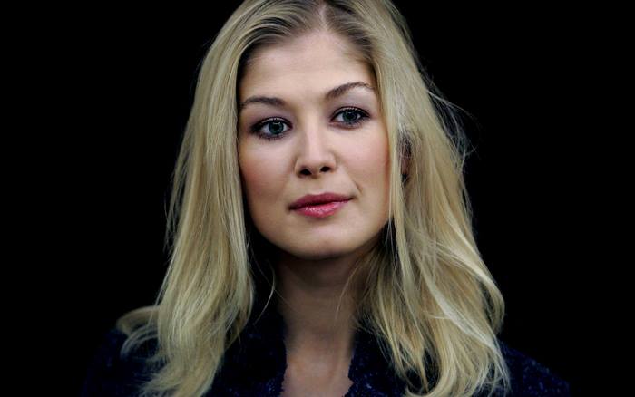 Rosamund Pike Portrait with Blonde Hair