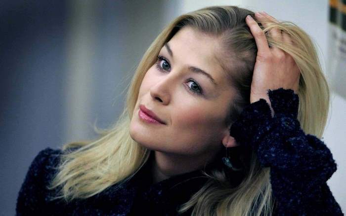 Rosamund Pike