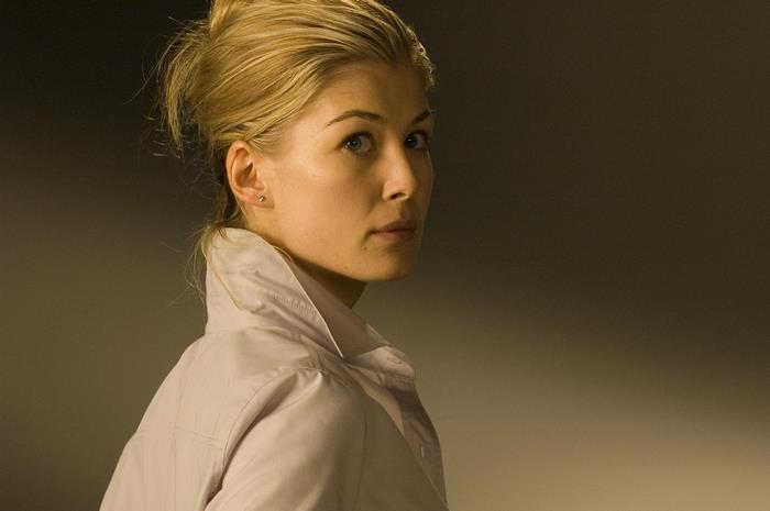 Rosamund Pike