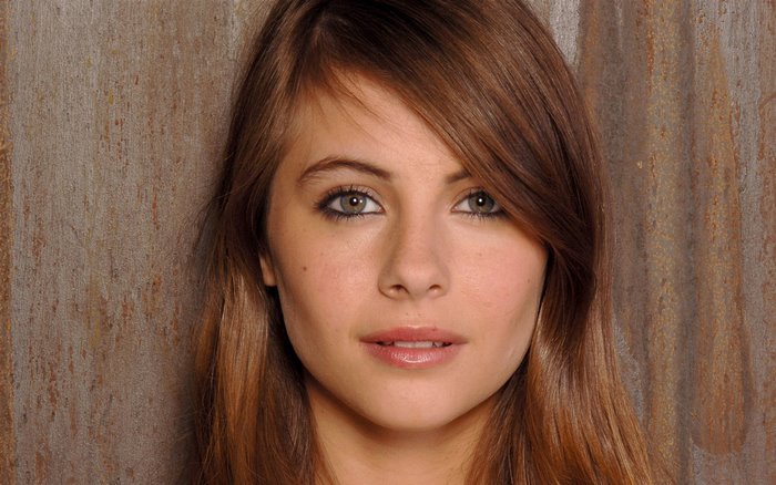 Willa Holland portrait