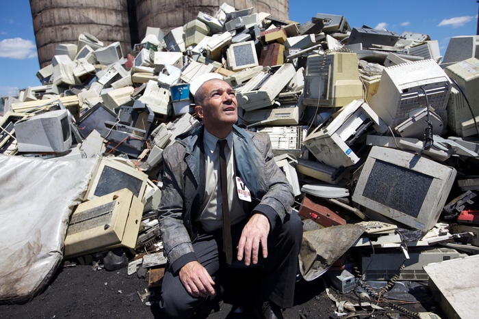 Antonio Banderas in a junkyard of old computers