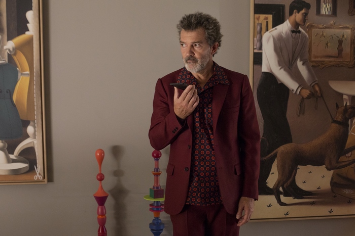 Antonio Banderas in a red suit