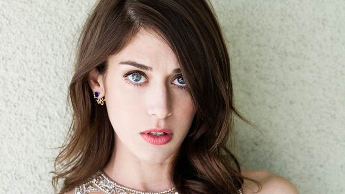 Lizzy Caplan