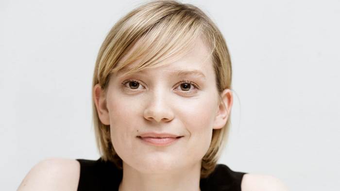 Mia Wasikowska