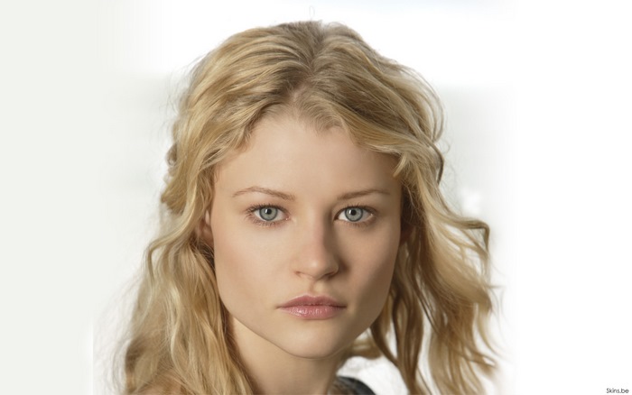 Emilie de Ravin portrait