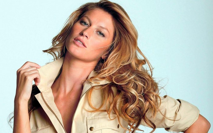 Gisele Bündchen in a tan jacket