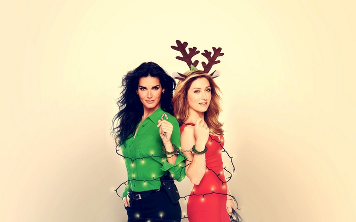 Angie Harmon and Sasha Alexander with Christmas Lights