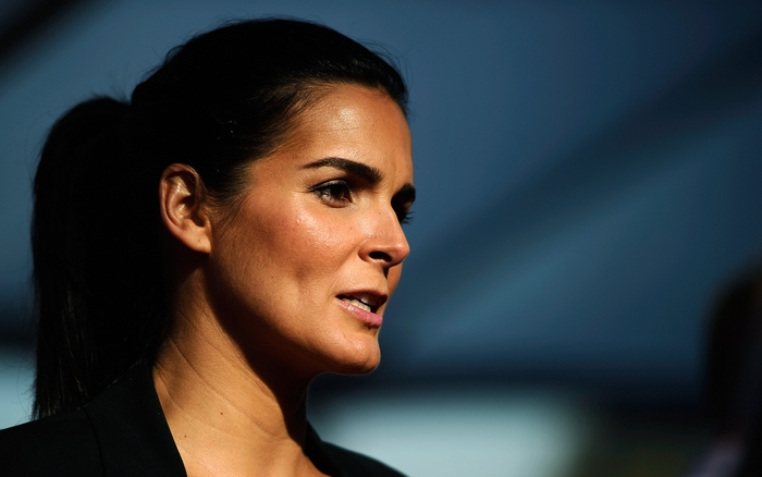 Angie Harmon