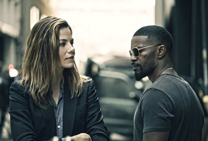 Jamie Foxx and Michelle Yeoh in a street