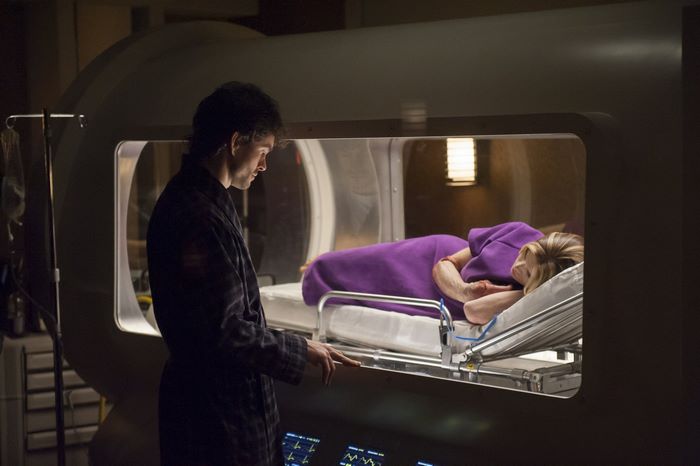 Hugh Dancy in a medical pod