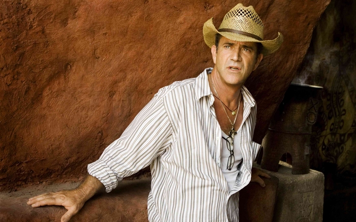 Mel Gibson in a straw hat