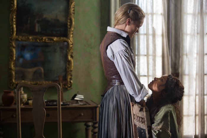 Jessica Parker Kennedy in a room