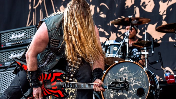 Zakk Wylde performing live