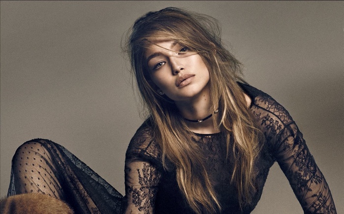Gigi Hadid in a black lace dress