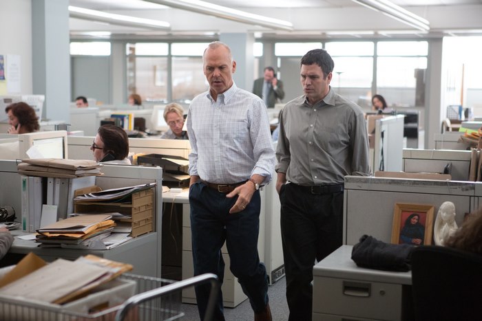 Michael Keaton and Mark Ruffalo in an office