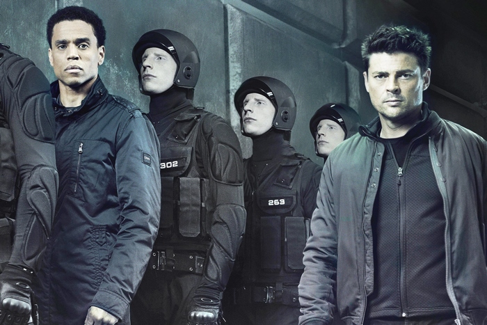 Karl Urban and soldiers