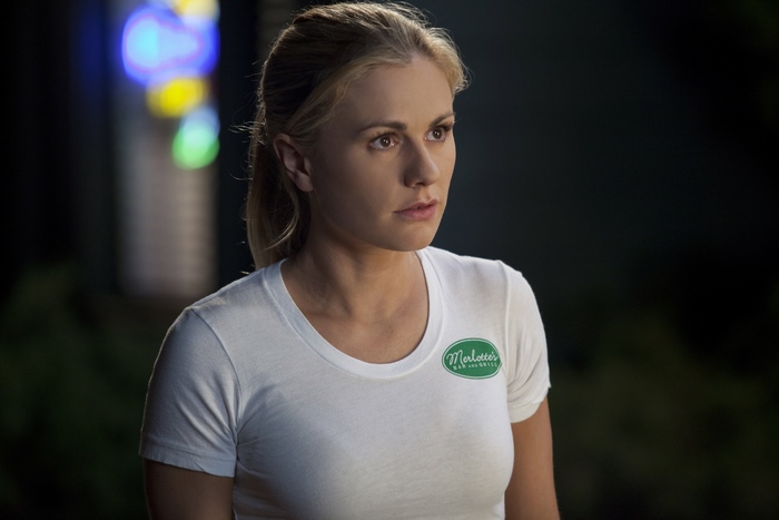 Anna Paquin wearing Merlotte's Bar and Grill t-shirt